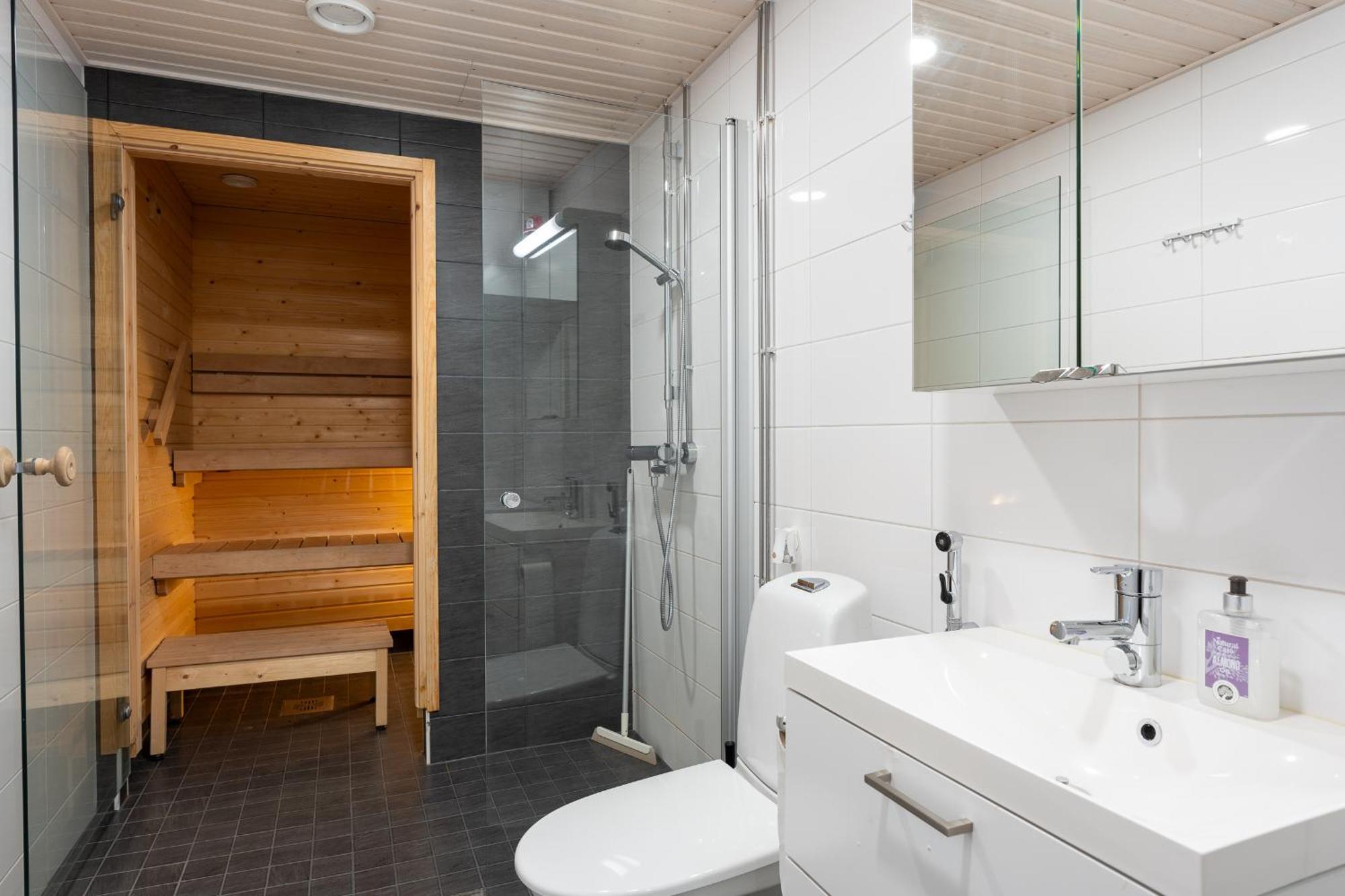 Easy Stay Rooms & Apartments Near Airport Vantaa Ngoại thất bức ảnh